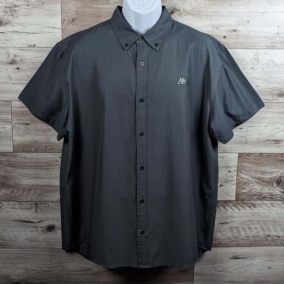Aeropostale* Men's Short Sleeve Button Down Curved Hem Solid Color Shirt~ 2XL‎ - Picture 1 of 12